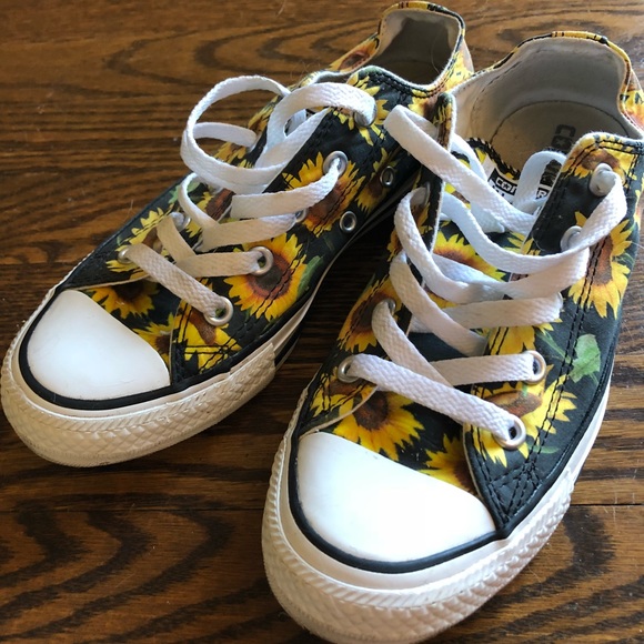 sunflower print converse